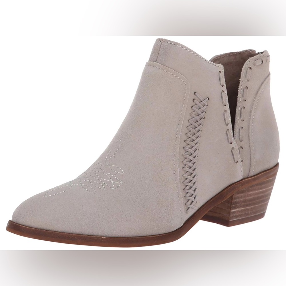 Vince Camuto Presita Light Gray Suede V Cut Out Western Ankle Booties Size 5.5